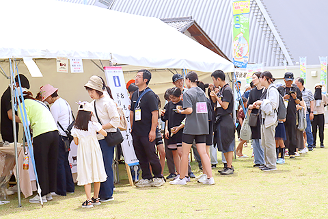 国スポリハーサル大会出店ブースのようす