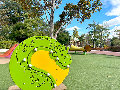 可愛い竜の遊具を発見!(三井アウトレットパーク滋賀竜王の公園 薬師)  撮影者：竜王町広報担当 2023年10月29日撮影