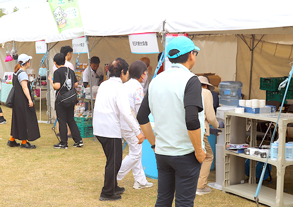 ウォーターサーバー給水所のようす