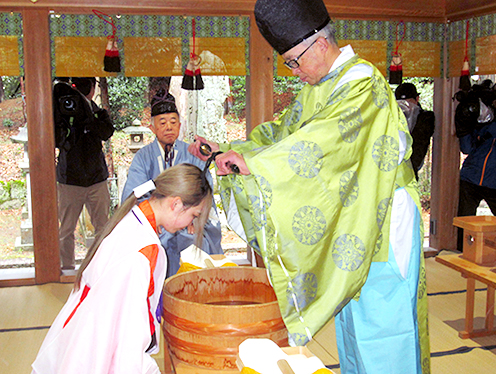 鏡の里 元服式(鏡神社 鏡)  撮影者：竜王町観光協会 2025年3月16日撮影